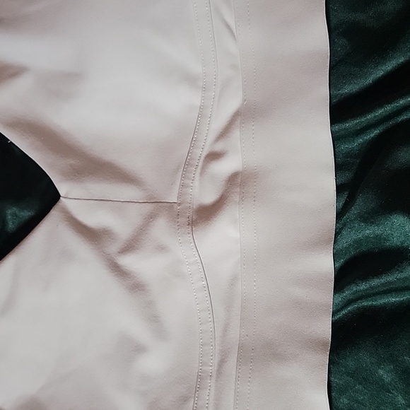 Fabletics Medium Sports Bra - Picture 5 of 5